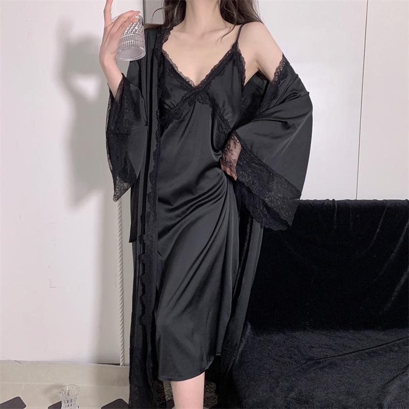 

Жіночий сексуальний двокомпонентний набір нічної сорочки з льодяного шовку з нагрудною вставкою та халат на тонких бретелях Extra Large чорний
