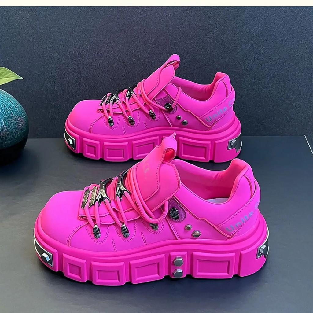 Spring and Autumn New Quality Men's Shoes Thick Soled Height Increasing Casual Shoes Mountaineering Travel Outdoor Sports Shoes