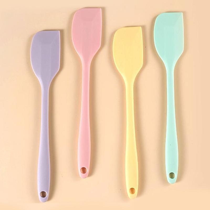 Food Grade Premium Scraper Dishwasher Safe BPA Free Easy to Clean and Storage Kitchen Baking Accessories Durable Tools