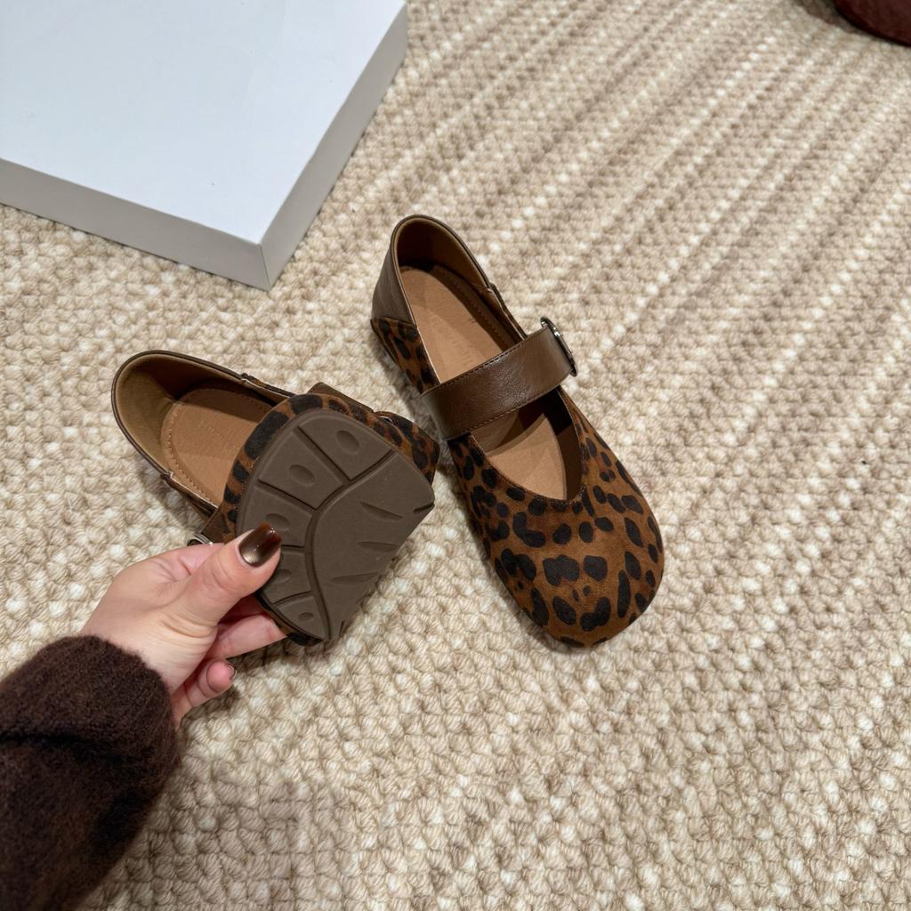 Korean version of round head suede with single shoes women's 2025 new autumn retro leopard print fashionable Mary Jane small leather shoes