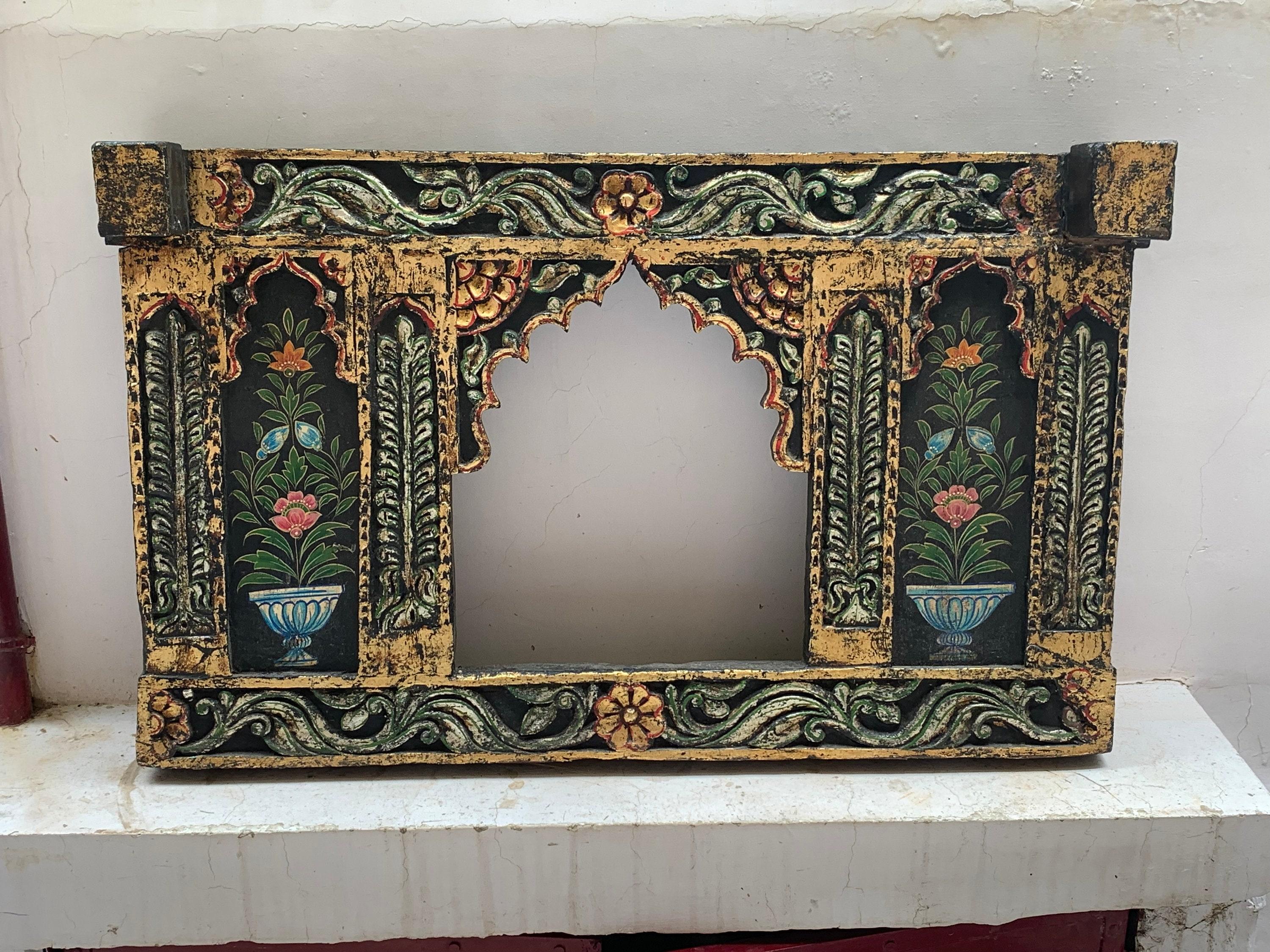 Handmade Carved Jharokha Window: Ethnic Painted Wall Decor разноцветный