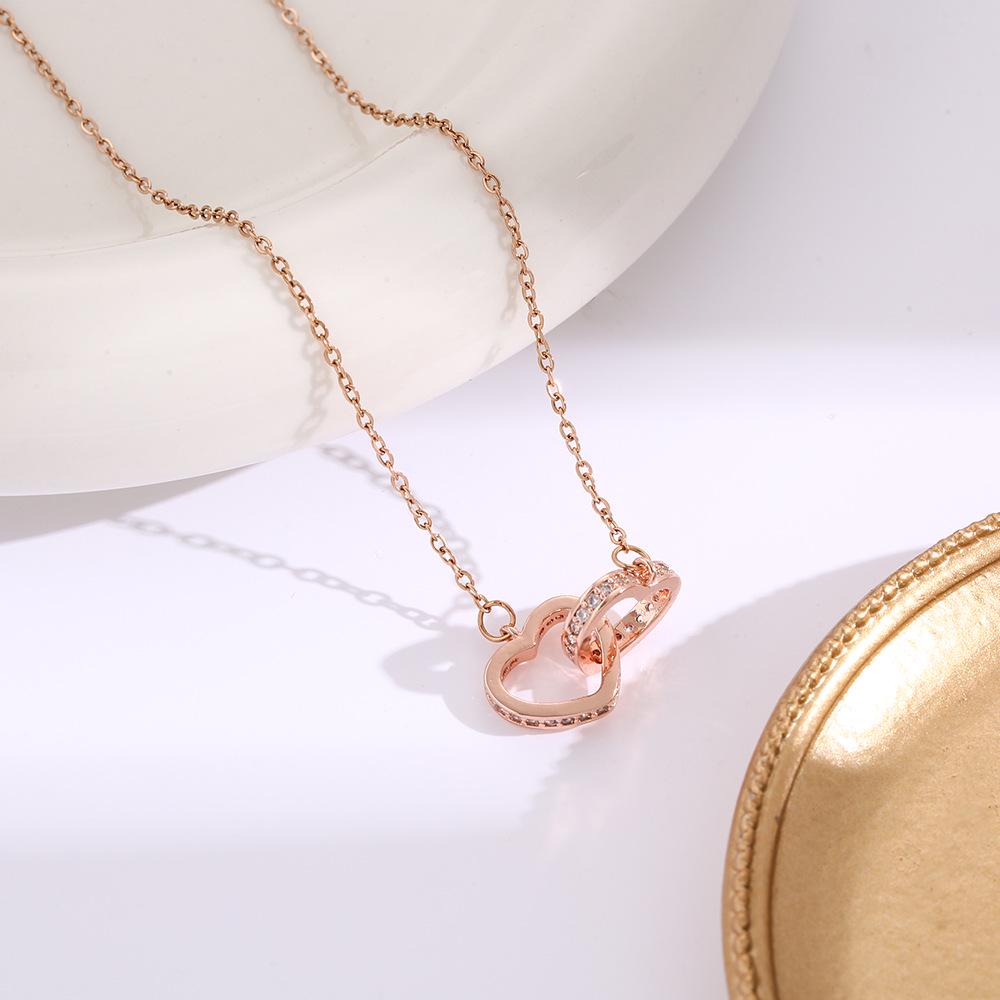 Hochwertige Damen Halskette aus Titanstahl mit vierblättrigem Kleeblatt - Nicht verblassend, vielseitige Schlüsselbeinkette