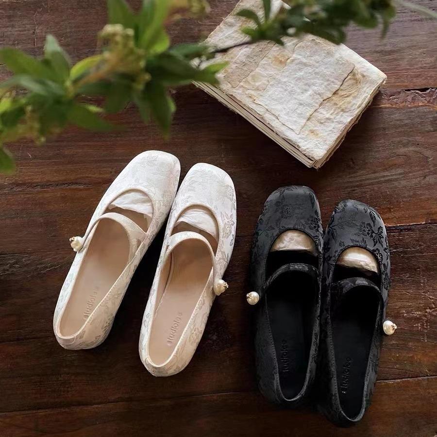 Fashion Flat Shoes for Women 2025 Spring and Autumn Pearl Square Toe Jacquard Mary Jane Shoes Ladies Loafers Women Zapatos De Mujer