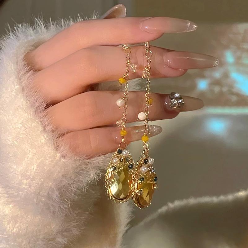 Diamond-encrusted Crystal Pearl Water Drop Fringed Earrings, Fashionable and Exquisite Earrings, Light Luxury and High-end New Earrings for Women