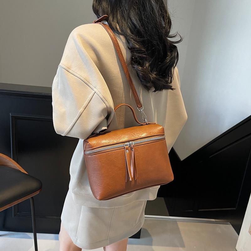 Premium Lunch Box Bag 2025 New Handbag Small Square Bag Messenger Spot
