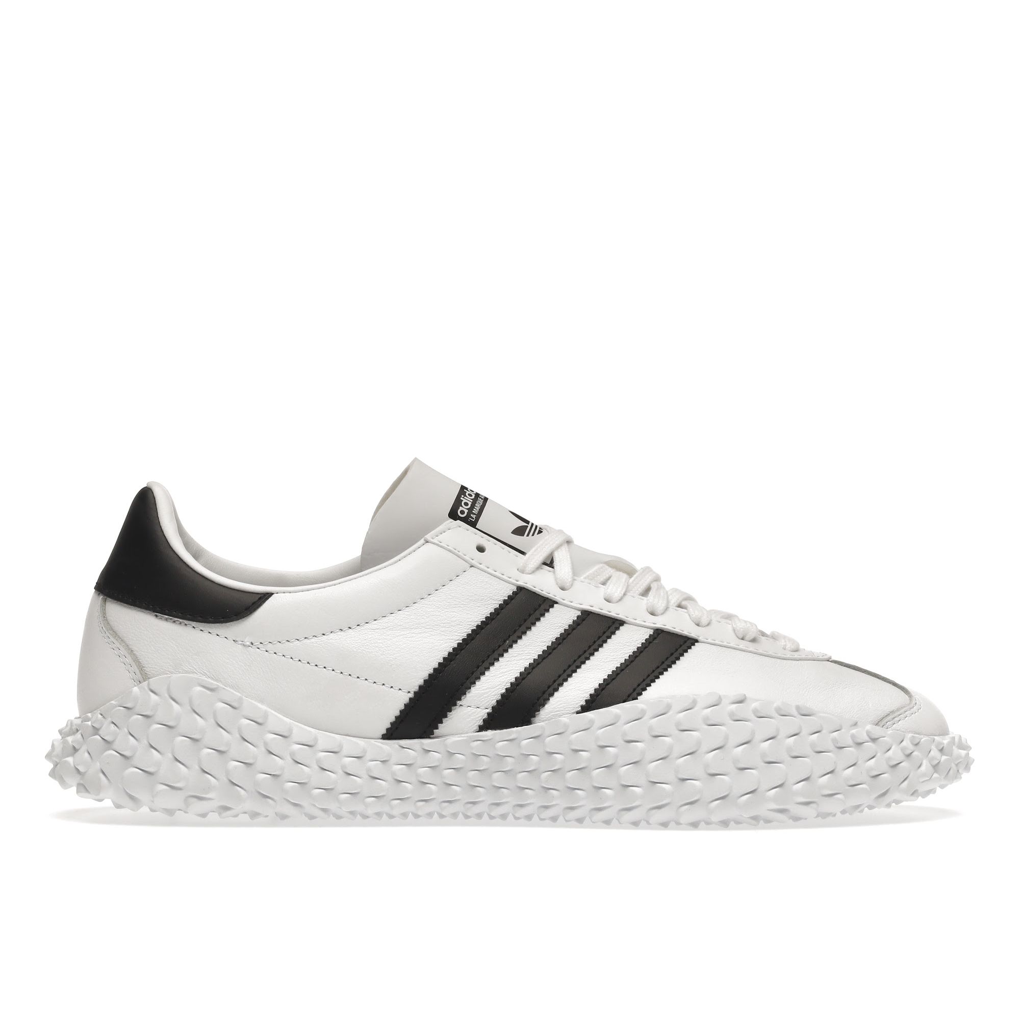 

Белые кроссовки унисекс adidas Country Kamanda Cloud Core-Black EE5668