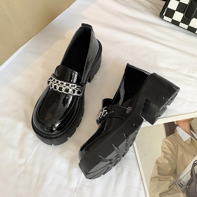 Модные туфли на платформе из лакированной и матовой кожи — фото 8