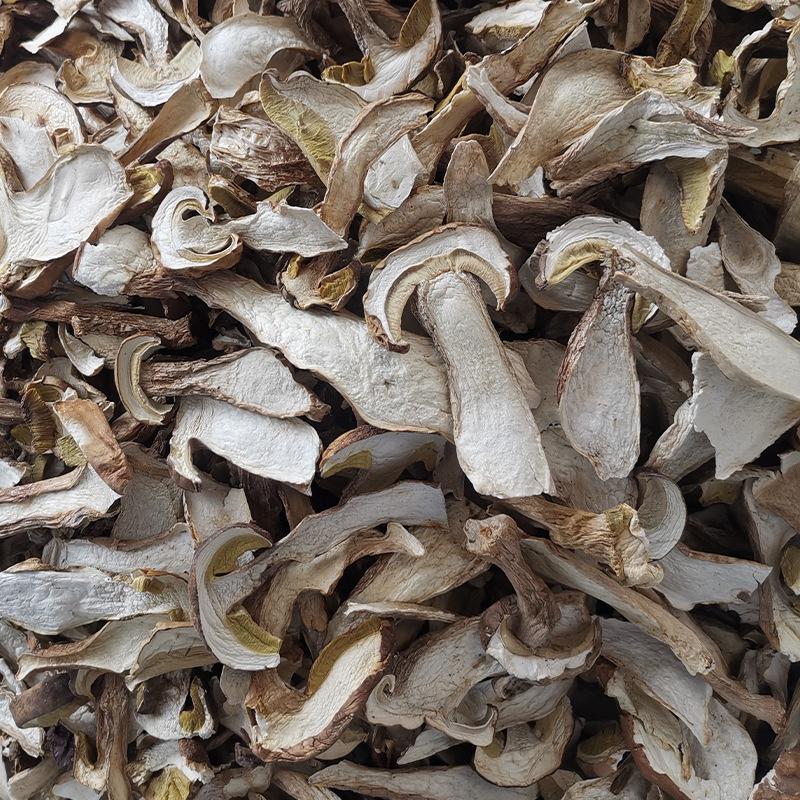 Yunnan Plateau Specialty Water-Washed Dried Boletus Mushrooms with Selected Cut Roots