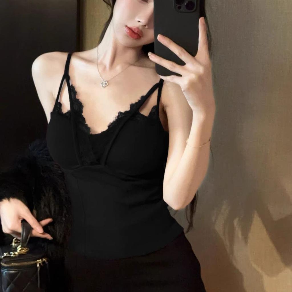 With chest pad, lace splicing, sling vest, wearing Thai unique, sexy hot girls, sexy fishbone tube top