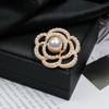 1Pcs Lady  Flower Brooches Exquisite Pearl Sunflower Brooches Lapel Pin Corsage Coat Wedding Jewelry For Women
