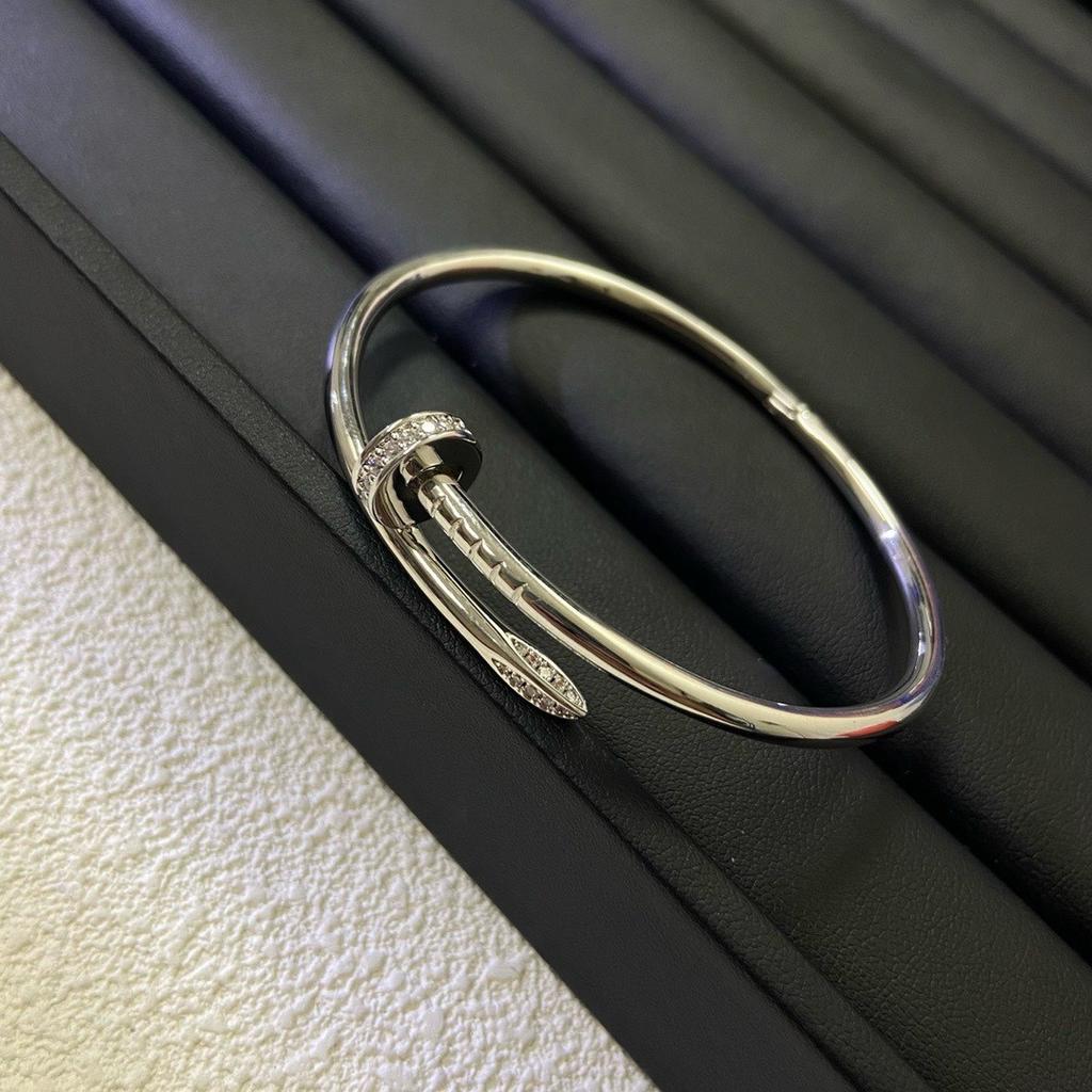 Classico Chiodo Moda Versatile Solido Classico Bracciale per Coppia Bracciale