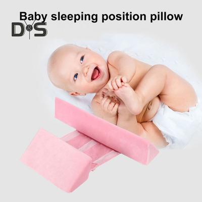 Cuña para Dormir de Lado para Bebé con Correas Seguras Ajustable Diseño de Inclinación de 45 Grados Antivómito Almohada de Cuña para Bebé de Espuma Viscoelástica Suave