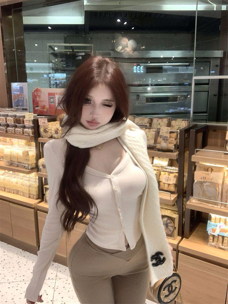 Women's Autumn Hot Girl Grey V-Neck Slim Fit Long-Sleeve Cardigan Top