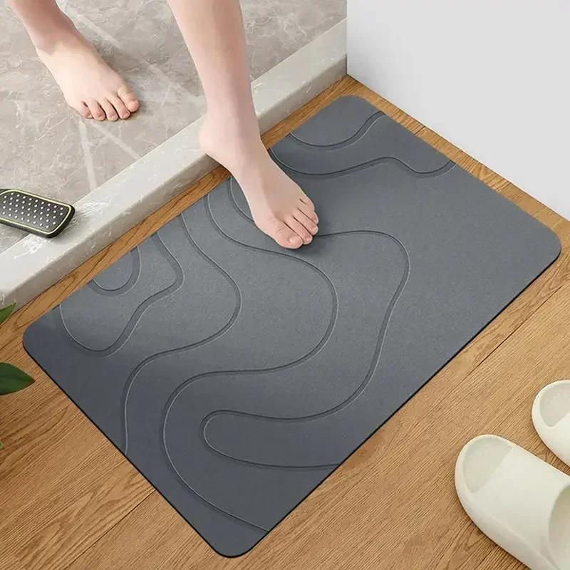 Neue Diatomeen-Badematte Rutschfeste Badezimmer-Teppiche Wasseraufnahme Schnelltrocknend Badewannen-Bodenmatten Duschraum-Eingang Fußmatte