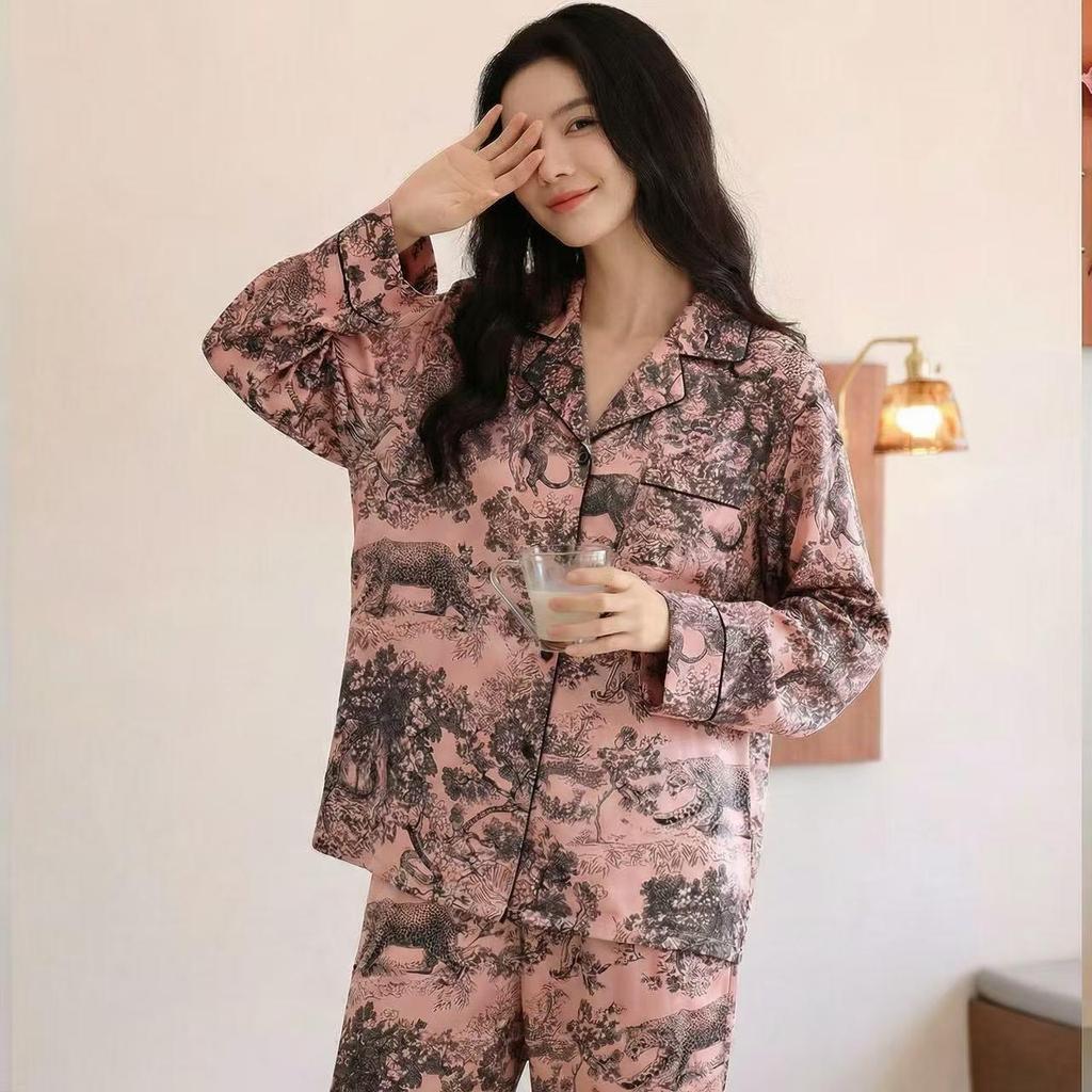 Women's Retro Ink Painting Ice Silk Pajamas Set - Long-Sleeve Top & Long Pants, Spring/Autumn Luxury Home Wear.