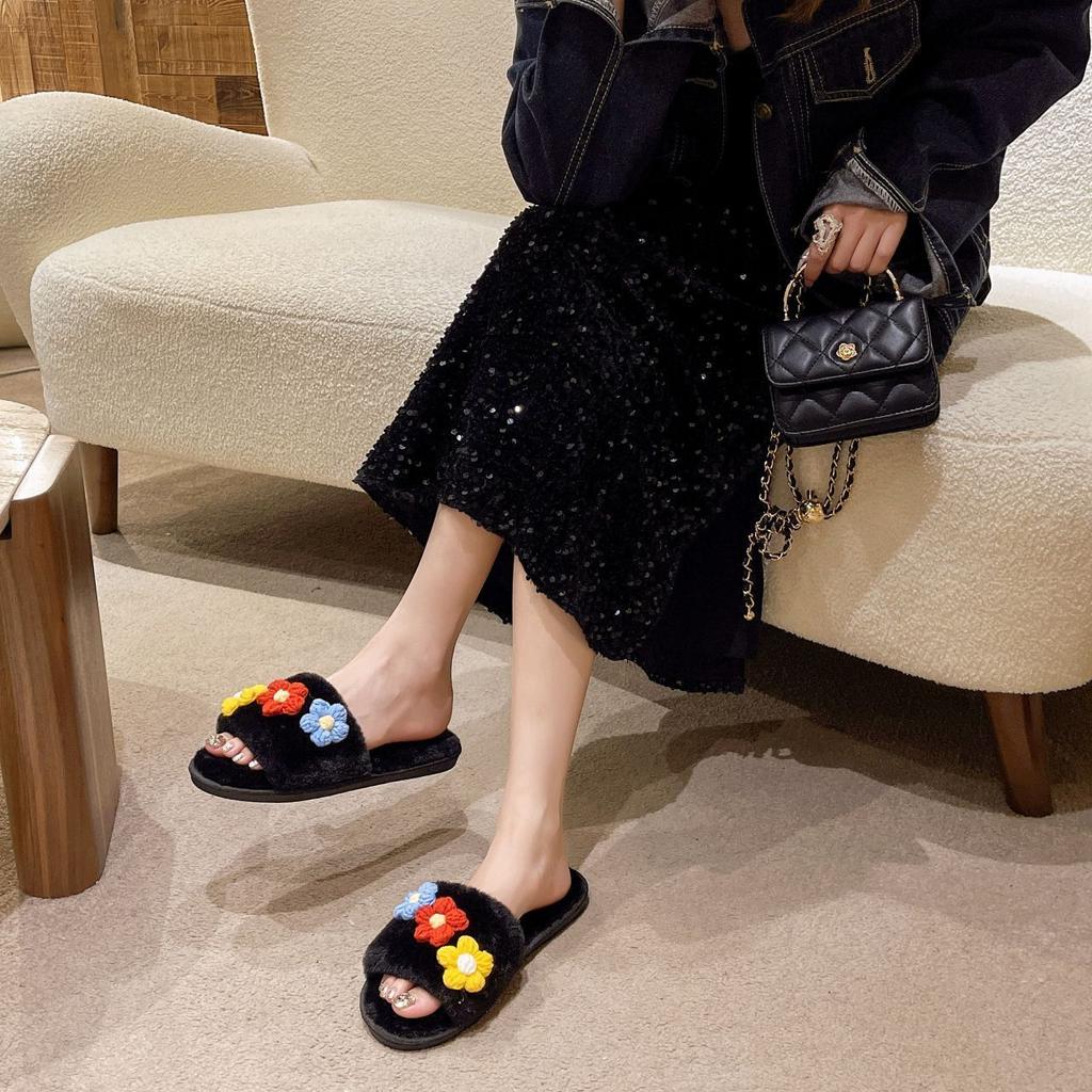 Internet celebrity wear light fluffy slippers 2025 autumn and winter cotton slippers home non-slip fluffy one-word cotton slippers women