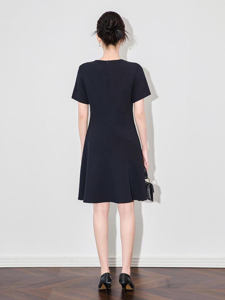 Elegant Minimalist Round Neck Short Sleeve Women's Summer Dress