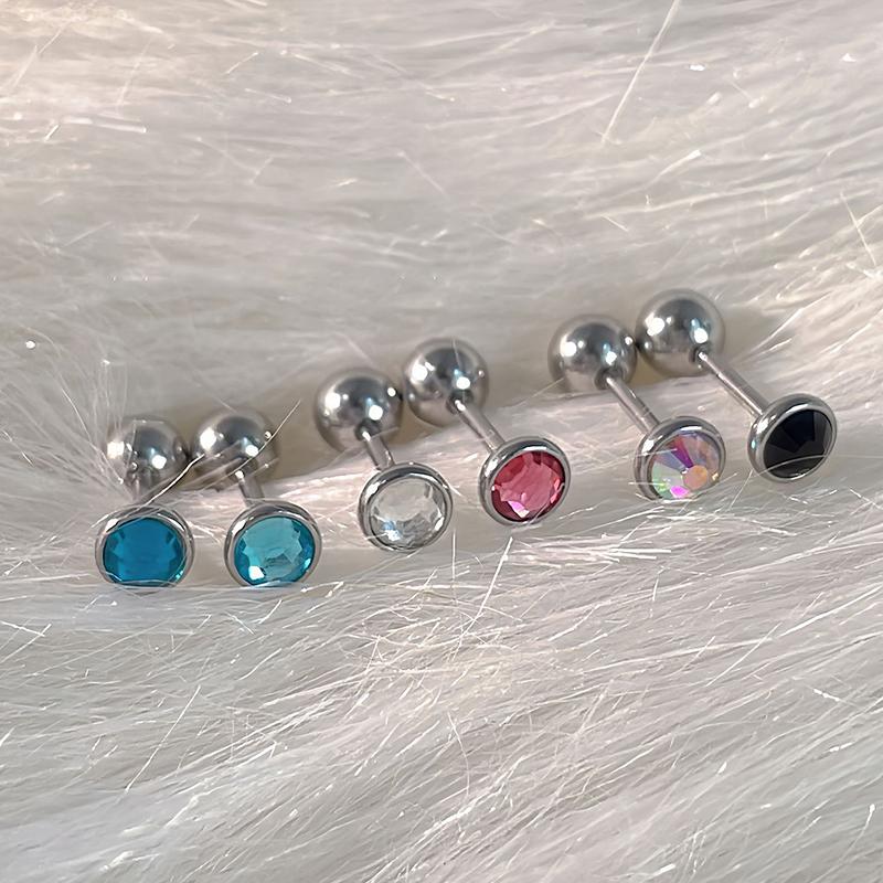 4mm Náušnice s puzetou šroubovací zadní strana nerezová ocel zirkonové náušnice pro muže ženy piercing chrupavky ucha šperk do těla