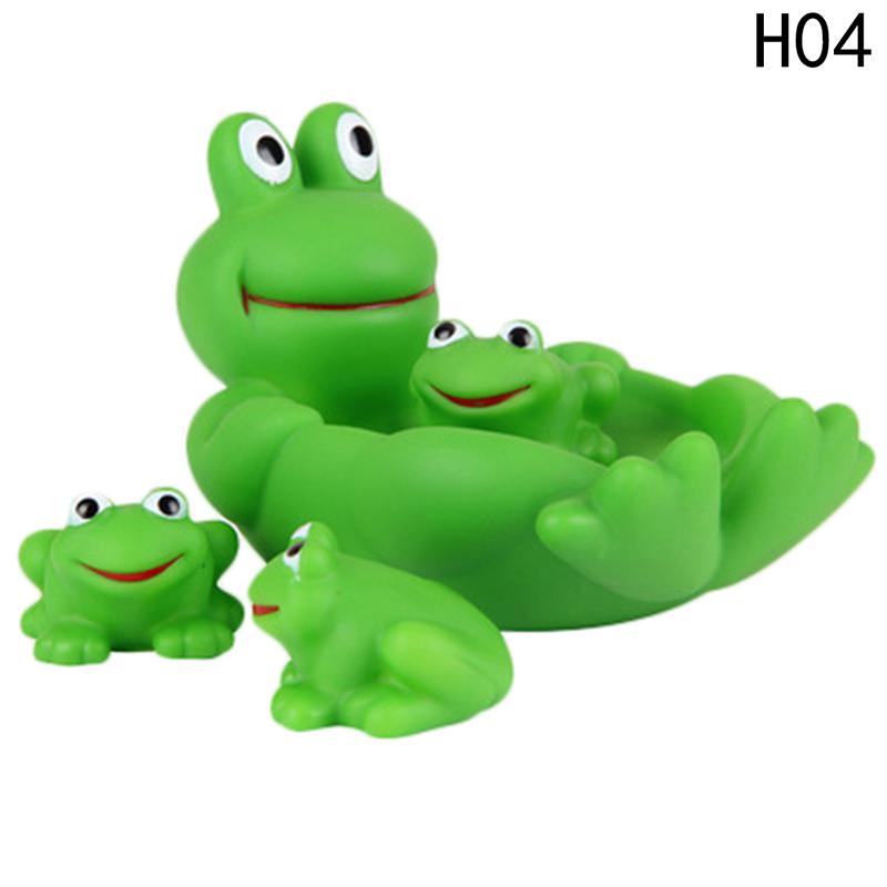 4PCS//Set Mummy /& Baby Rubber Race Squeaky Ducks Family Bath Toy Kid Game Toys