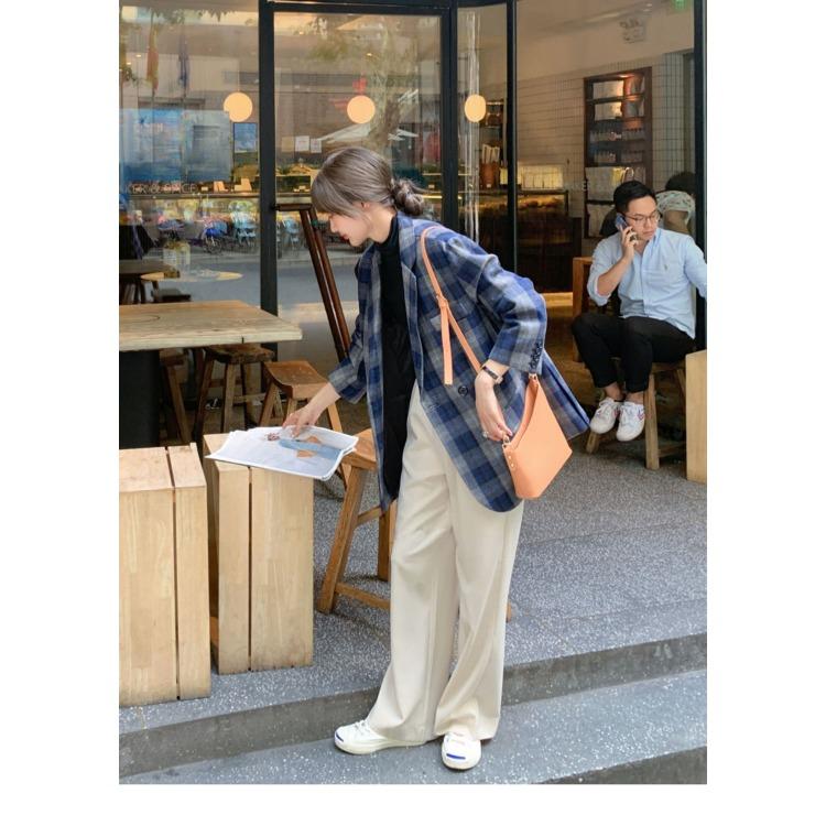 Fashionable and Warm: Thickened Woolen Coat for Women In Autumn and Winter