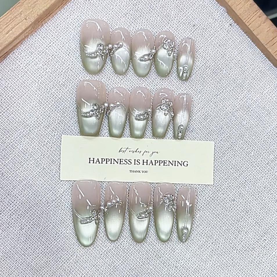 

Чистый ручной работы Аргентина Лето Новинка Зеленый лес Почтальон Циркон Бриллиант Свет Погоня Кошачий глаз Патч для нейл-арта large L