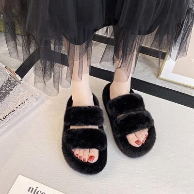 2025 Koreanische Version von Plüsch-Mode flauschige Hausschuhe für Damen zum Tragen Herbst und Winter neue vielseitige Ein-Wort zwei Baumwollhausschuhe
