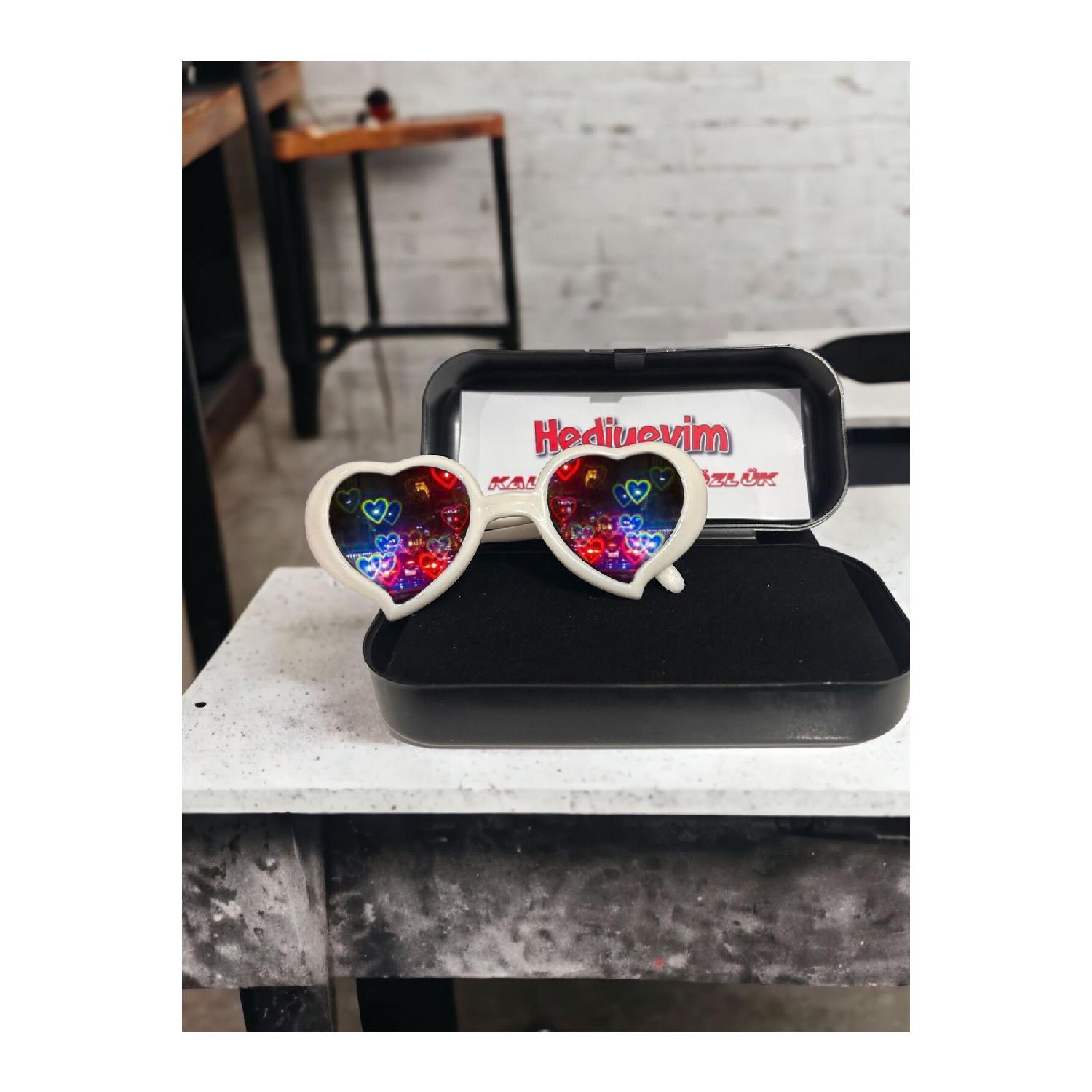 

Очки с эффектом сердца Очки с эффектом сердца красный