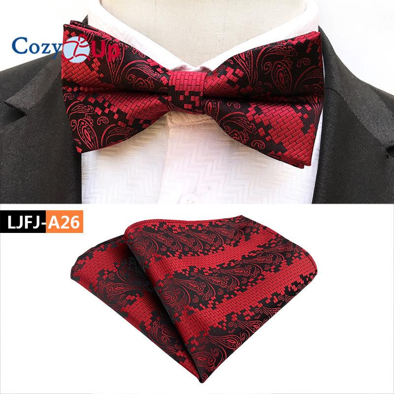 Costum Din Două Piese Papion Paisley Și Batista De Buzunar