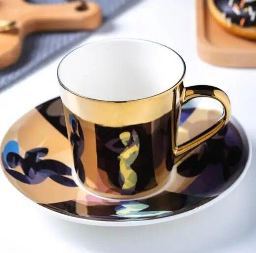 

Набор керамических кофейных чашек, отражающая кофейная чашка с набором ложек для посуды, креативное преломляющее отражение, гальваническая зеркальная чашка 250ml-300ml