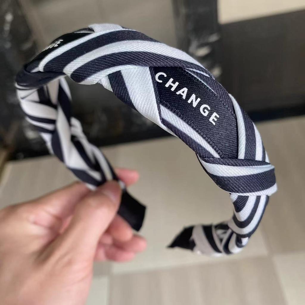 1pc Black And White Striped Headbands With Lettering Non-Slip Simple Style Women's Hair Accessories