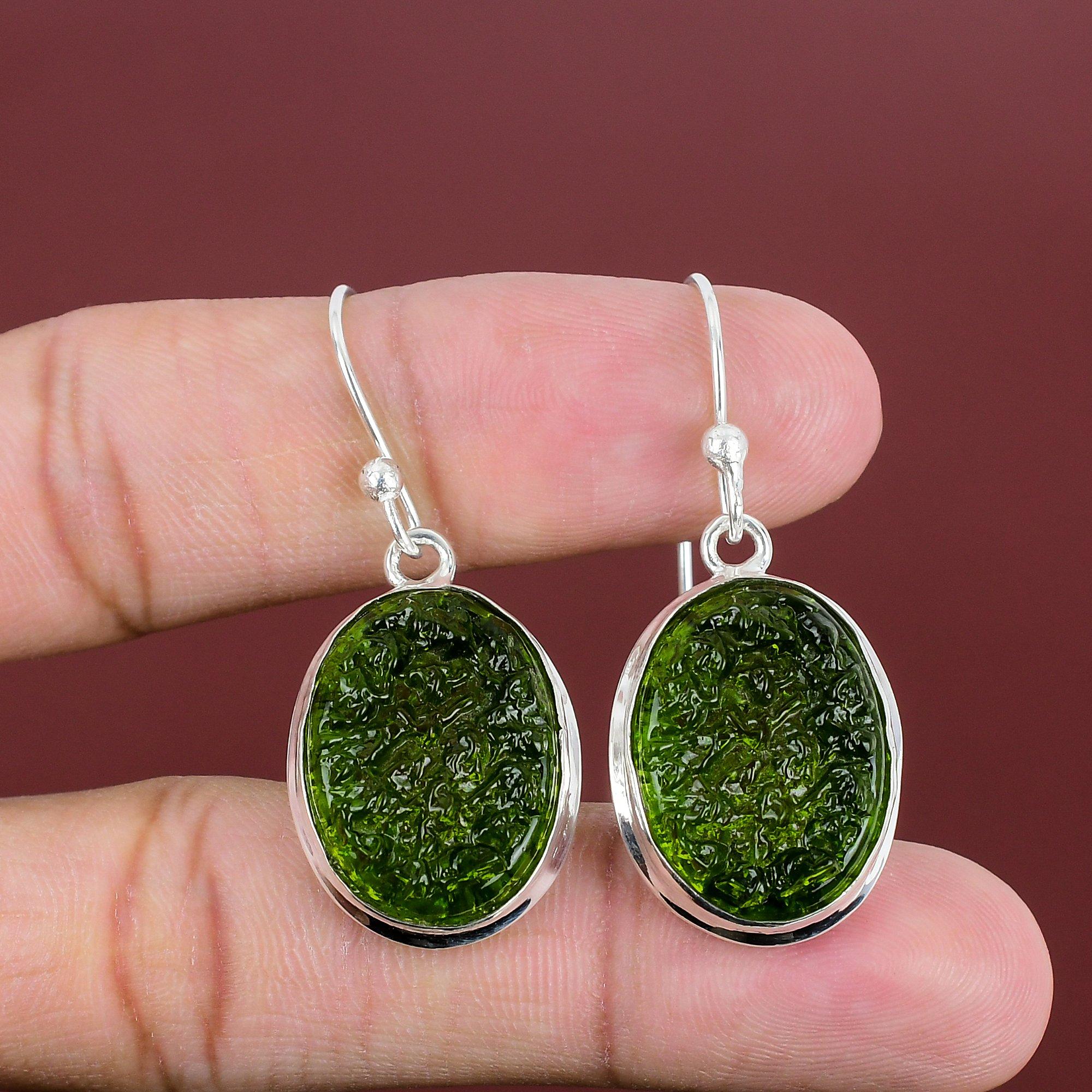 

Серьги из молдавита, серьги из стерлингового серебра 925 пробы, уникальные серьги ручной работы, оригинальные ювелирные изделия из молдавита, серьги из камня по дате рождения, подарки для мамы