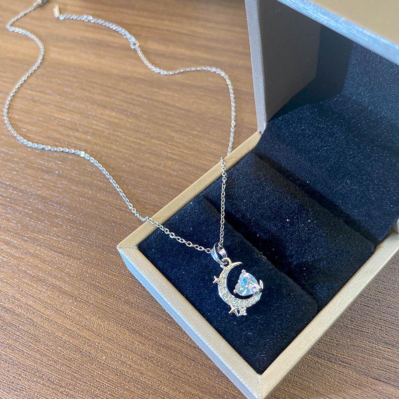 Light Luxury Full Diamond Inlaid Zircon Titanium Steel Clavicle Chain Fairy Versatile Delicate Necklace Gift for Girlfriend