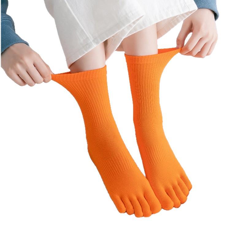 Women's Five-Finger Mid-Calf Cotton Socks - Solid Color, Odor-Resistant, Sweat-Absorbing, Ideal for Spring/Summer Sports.