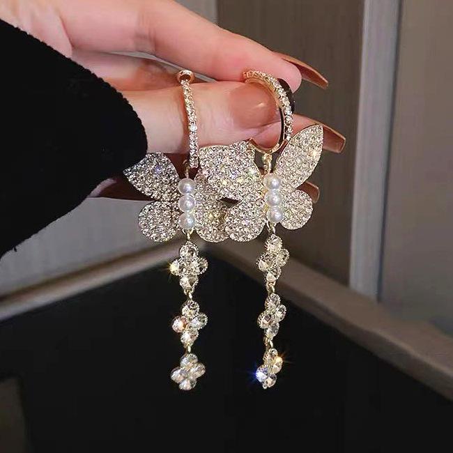 Elegant European & American Rhinestone Tassel Earrings – Long, Atmospheric Design for Fashion-Forward Women