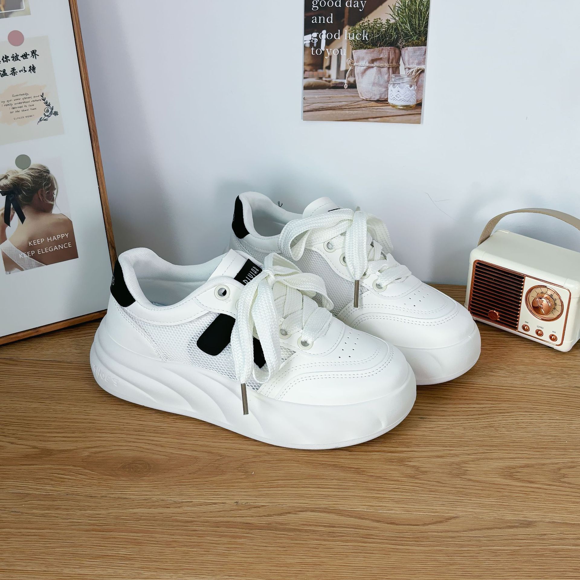 

2025 spring new student women s shoes versatile little white shoes casual board shoes trendy single shoes Korean version ins sports shoes 35