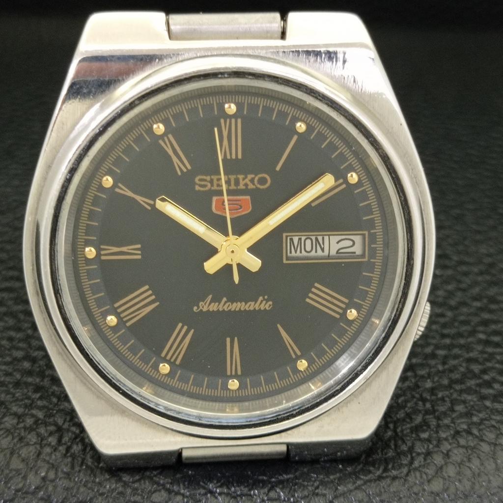 ORIGINAL VINTAGE SEIKO 5 AUTOMATIK JAPAN HERREN SCHWARZES ZIFFERBLATT UHR a500146-2 R151a-a500146