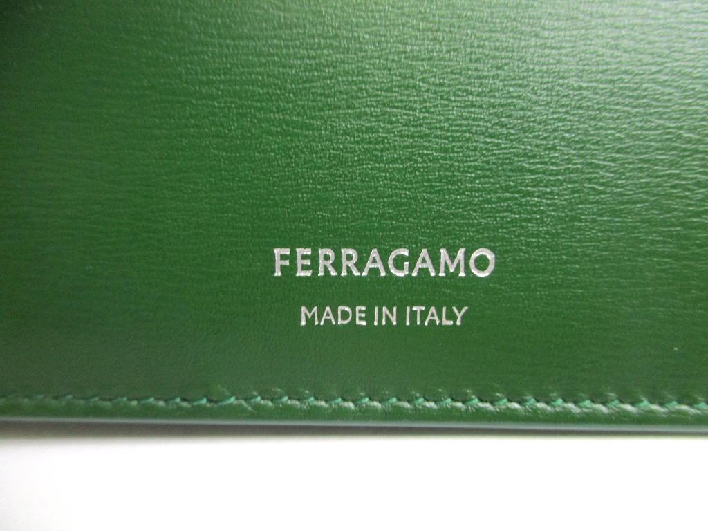 Authentic Salvatore Ferragamo Logo Green and Black Leather Bifold Wallet #a638 Open Box