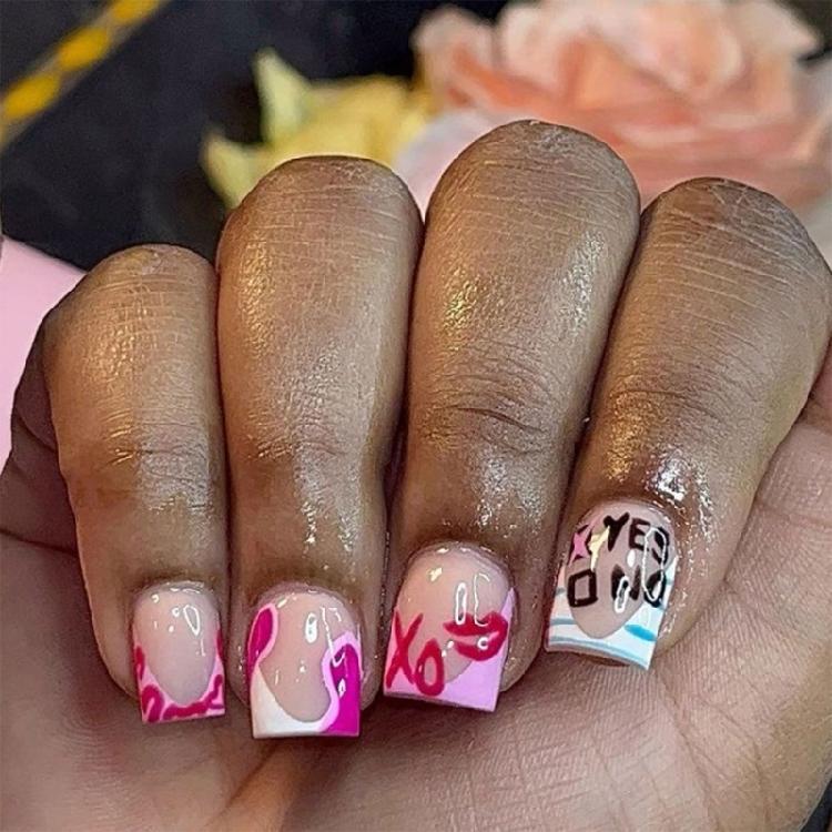 

24 Pieces Artificial Nail Letter Print Short Square French Tips Press on Nail Manicure Nail Accesories Easy To Use 1