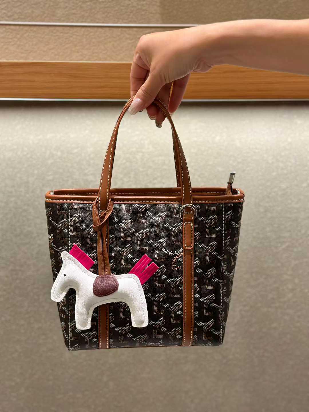 Универсальная женская сумка-тоут кроссбоди с ретро-принтом - Стильная и функциональная сумка