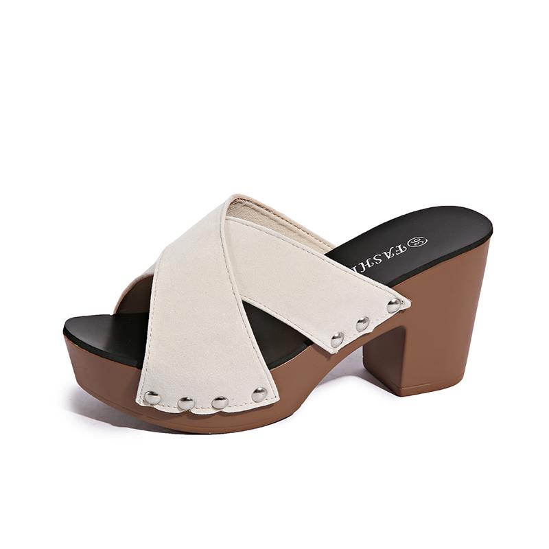 Summer New Platform Block Heel Flip-Flop Women's Round Head Open Toe Rivet Non-Slip Plus Size Cool Mopping