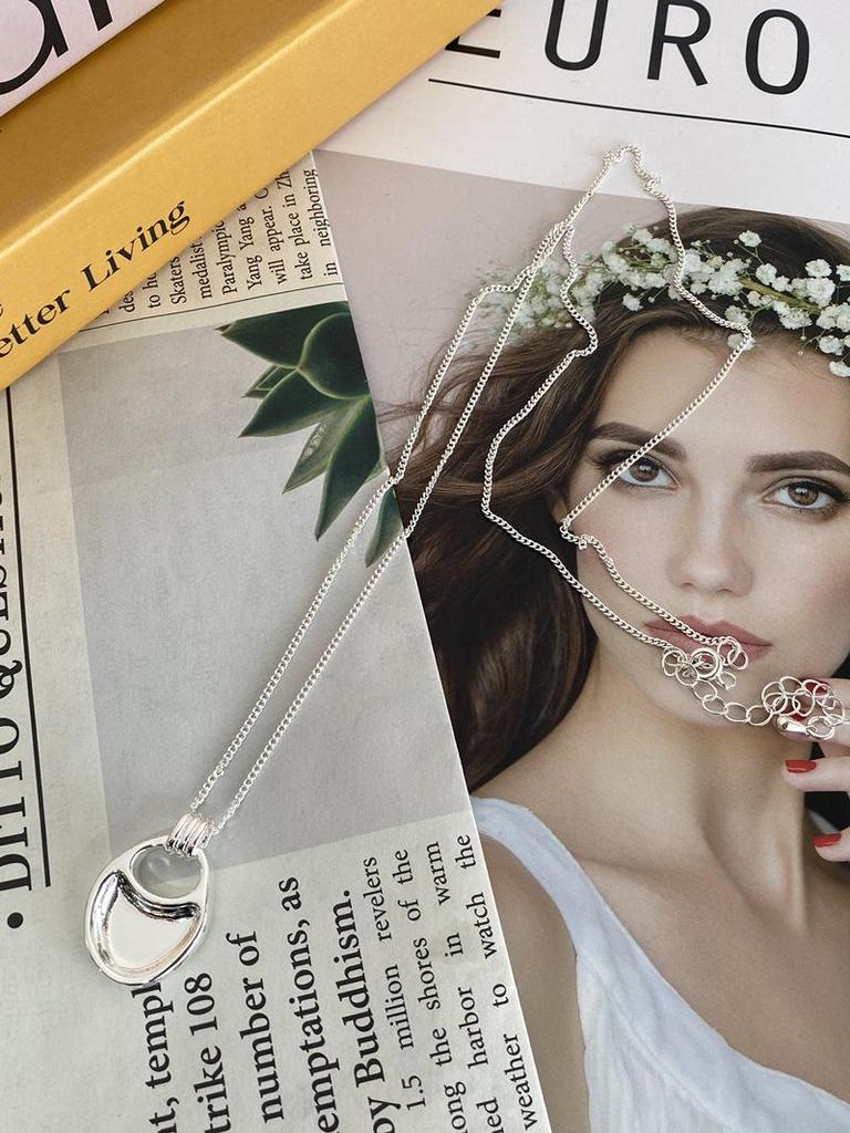 Korean Style Niche Saddle Bag Pendant Necklace - Irregular Long Sweater Clavicle Chain