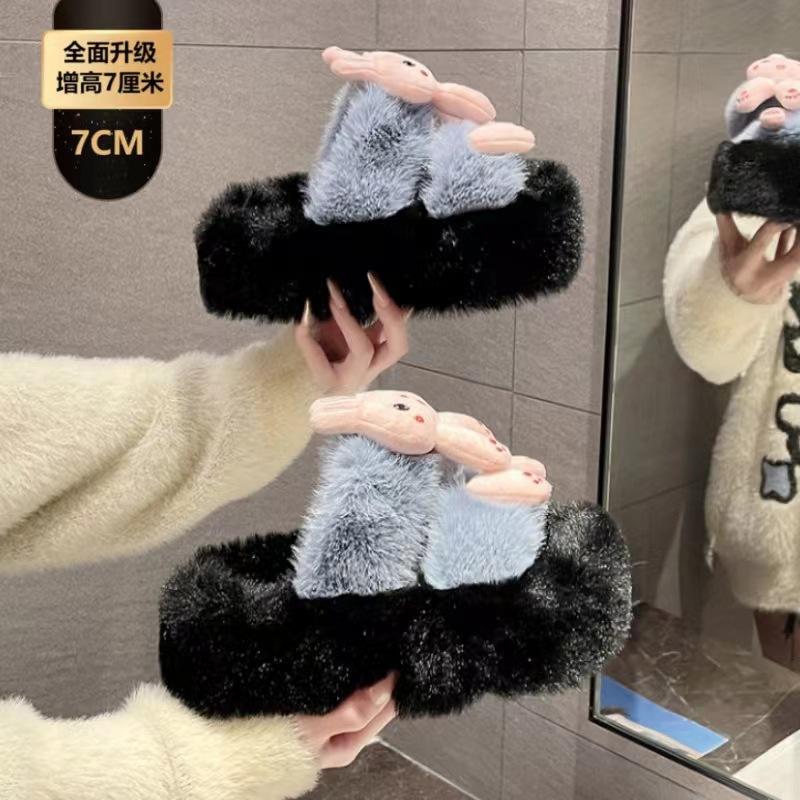 

Осень и зима женская одежда пушистые тапочки хлопковая обувь новая корейская версия ins женская трендовая обувь однословные хлопковые тапочки на толстой подошве 38-39