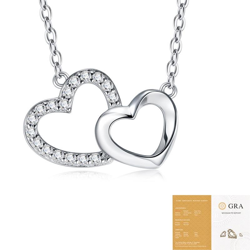 S silver heart necklace, moissanite love pendant, collarbone chain, hot-selling silver jewelry, non-fading necklace.
