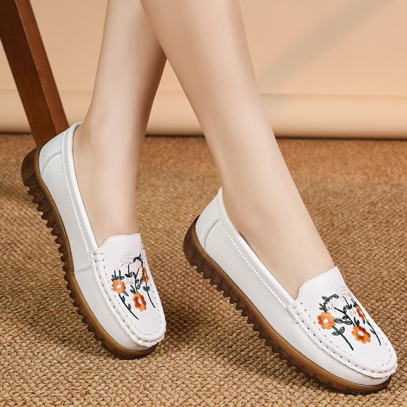 Fashion Large 42 Embroidered Soft Bottom New Leather Single Shoes Women Sports Casual Flat Soles Comfortable Lace-up Women All Fashion