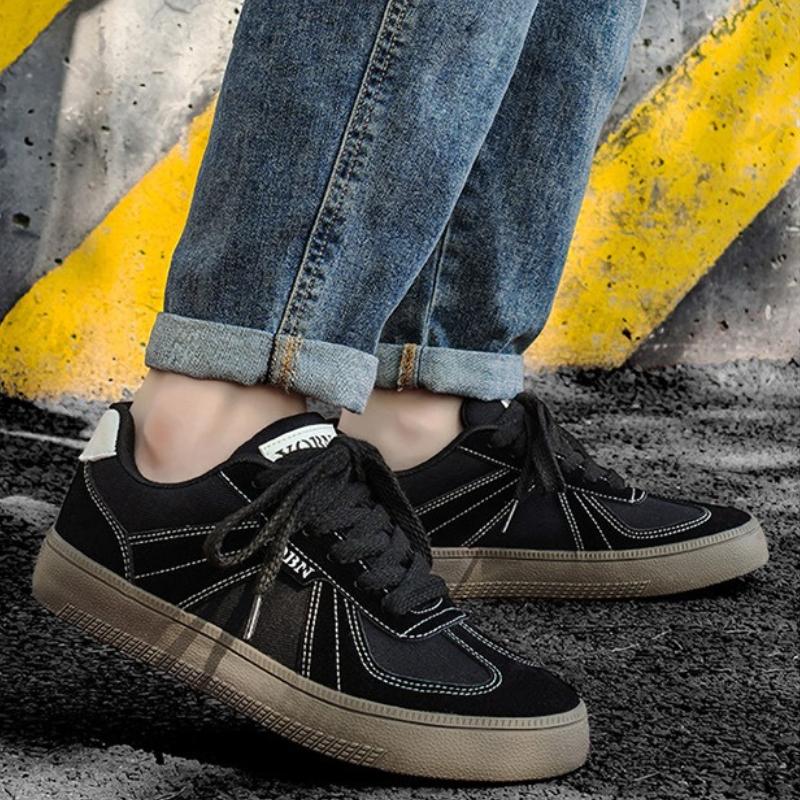 Fashion Men Platform Board Shoes 2025 Spring Autumn Round Toe Vintage New Casual Shoes Comfortable Outdoor Non Slip Cross Tied Sneakers