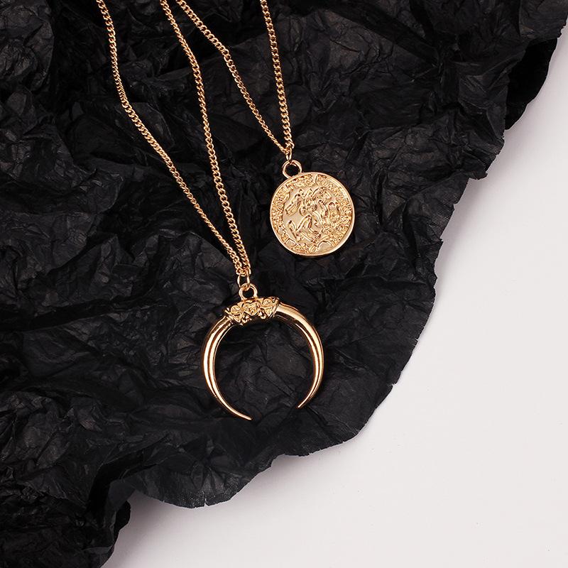 2019 European and American fashion trendy brand alloy jewelry, exaggerated personality multi-layer moon disc pendant necklace