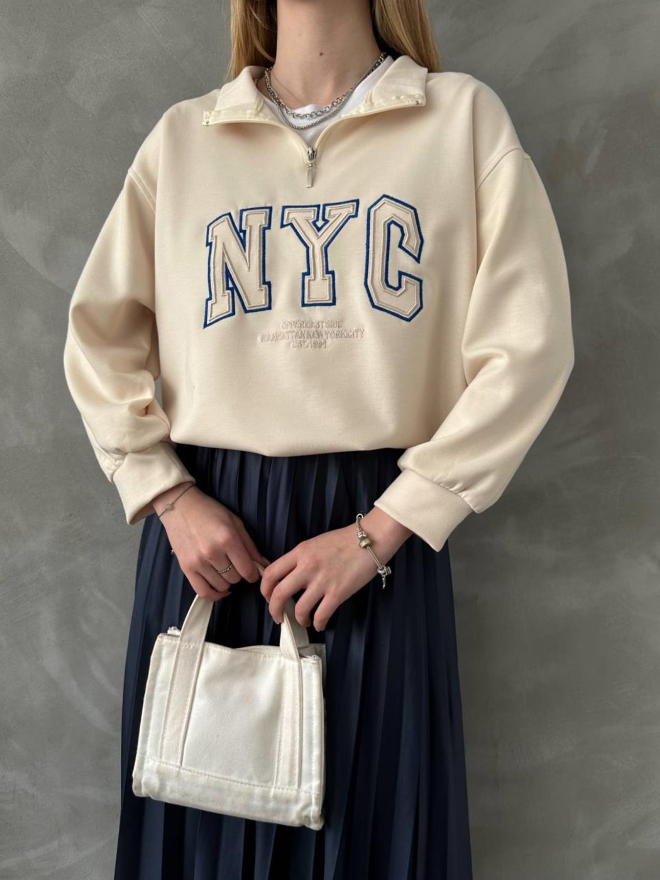 

Kadın Üç İplik Oversize Nakışlı Sweat STD темно-синього кольору