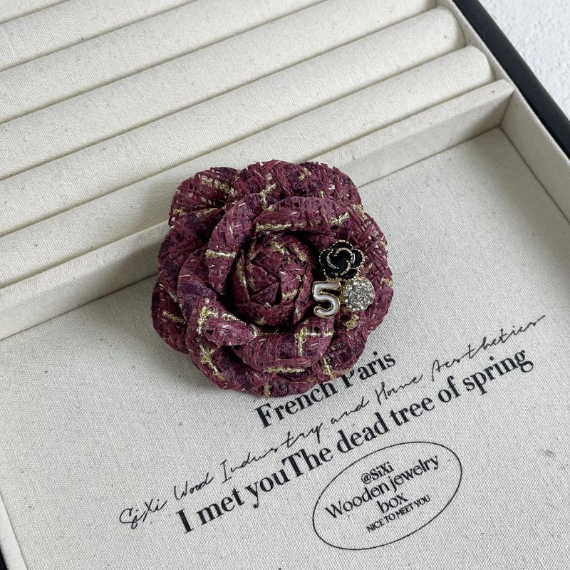 Korean Fabric Camellia Brooches For Women Fashion Handmade Flower Lapel Pins Elegant Clothing Jewelry Accessories Corsage