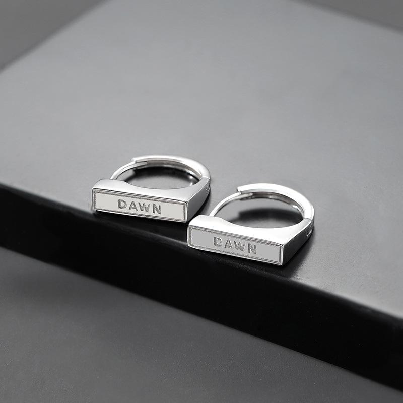 Retro-Style Men's Ear Clips with Unique Design