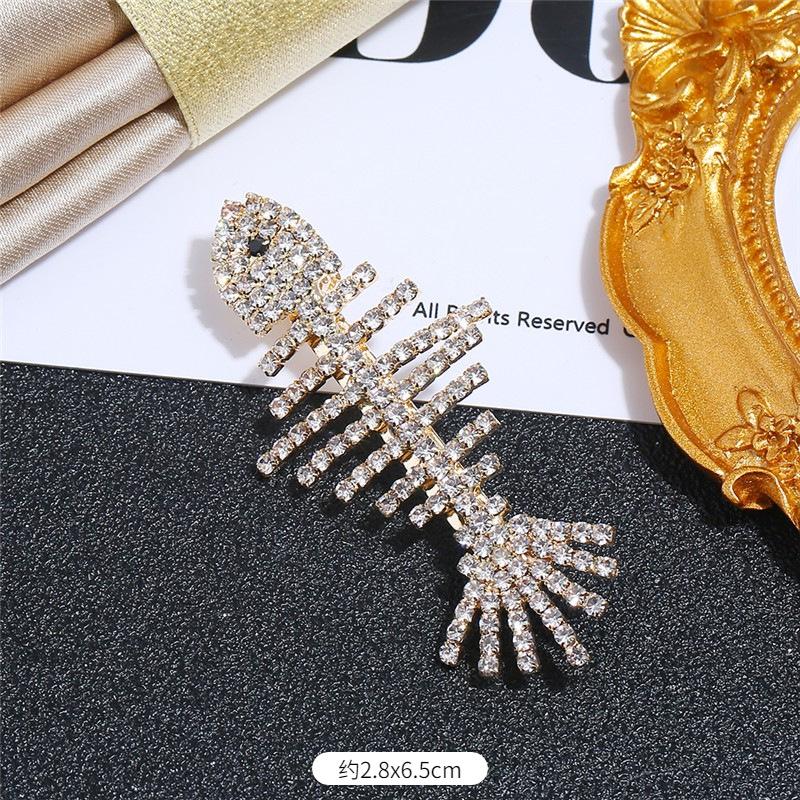 Europäische und koreanische Luxus-Persönlichkeit Flash Diamant Fransen Brosche Temperament vielseitig Perlen Corsage Reihe Diamant Anstecknadel Anzug Strickjacke Accessoires